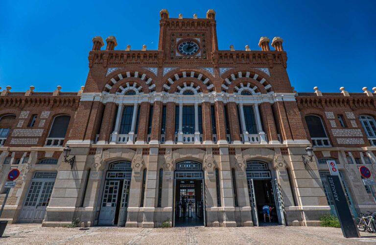 Estación de Ferrocarril y Raso de la Estrella