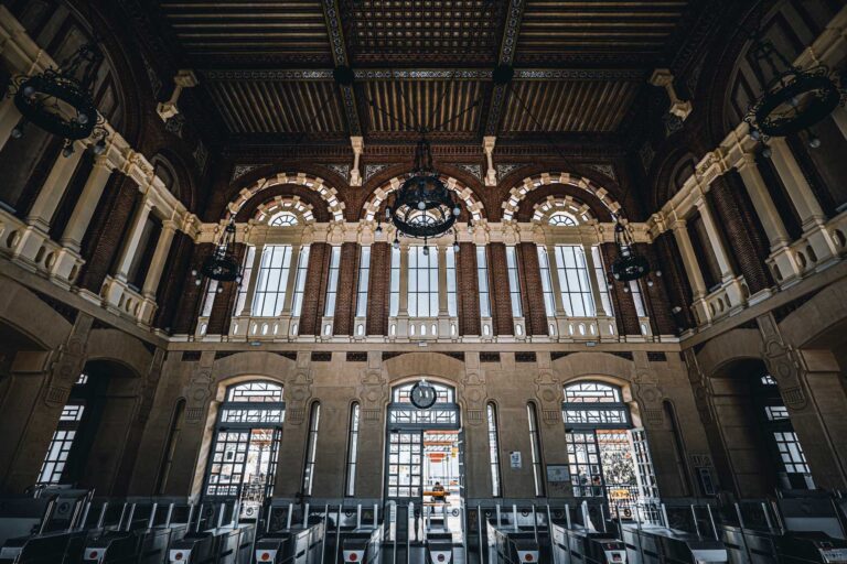Estación de Ferrocarril y Raso de la Estrella