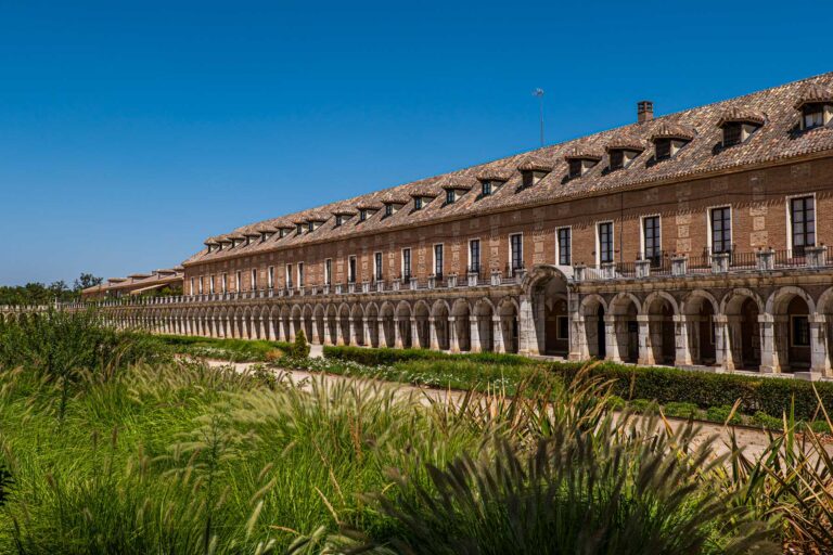 Casas de Oficios y Caballeros