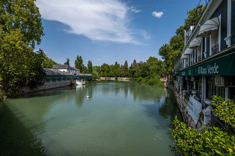 Puente de Barcas y Plaza de Santiago Rusiñol